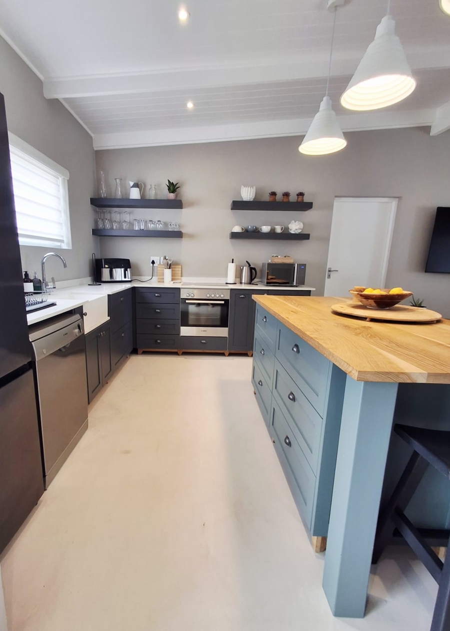 4 Bedroom Property for Sale in Struisbaai Western Cape